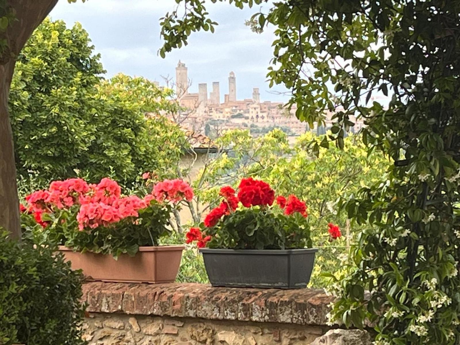 Casale Gregoriano And 2* San Gimignano