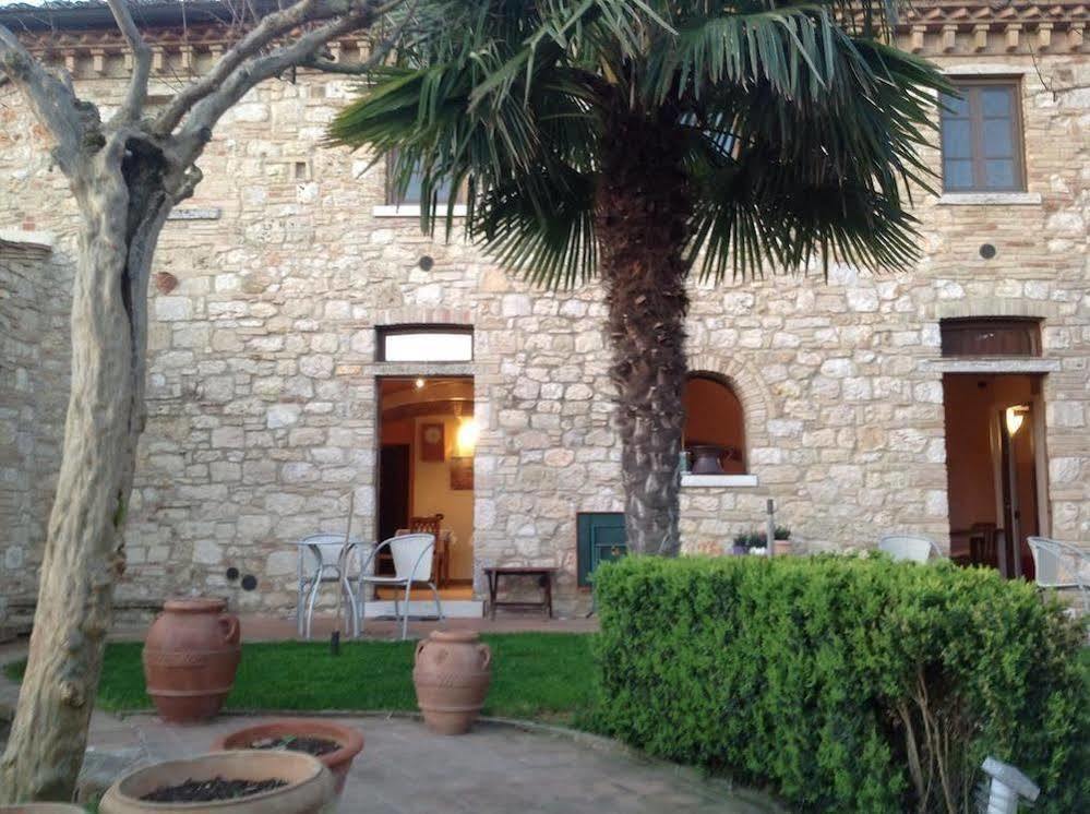 Casale Gregoriano Bed & Breakfast 2*