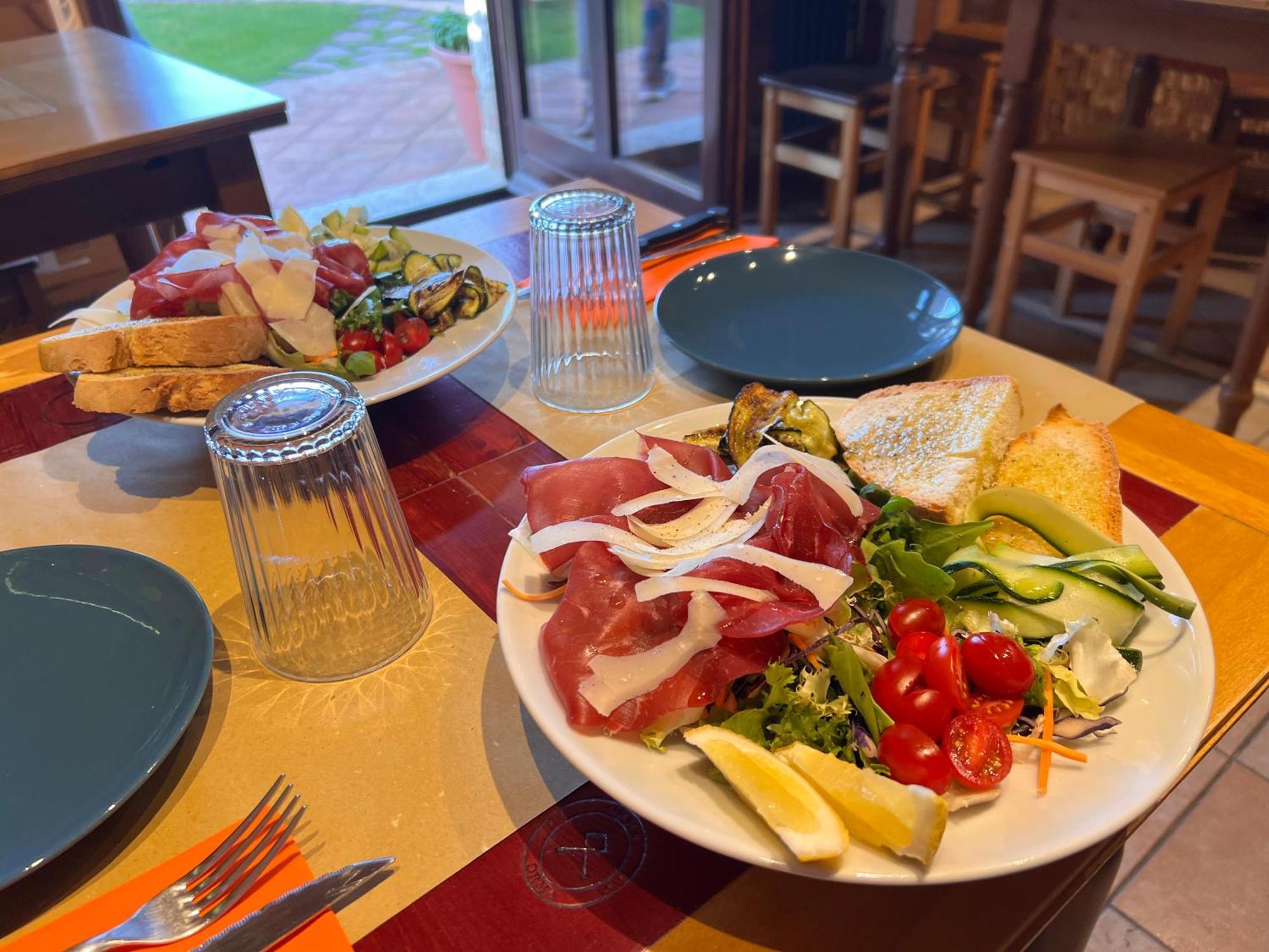 Casale Gregoriano Bed&breakfast&apartments Bed & Breakfast 2*