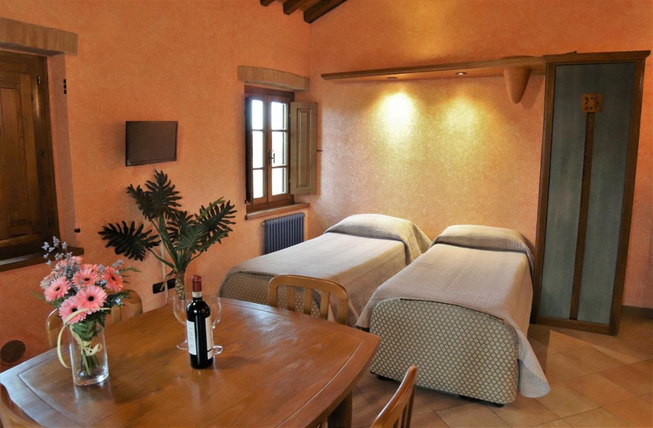 Casale Gregoriano And 2* San Gimignano